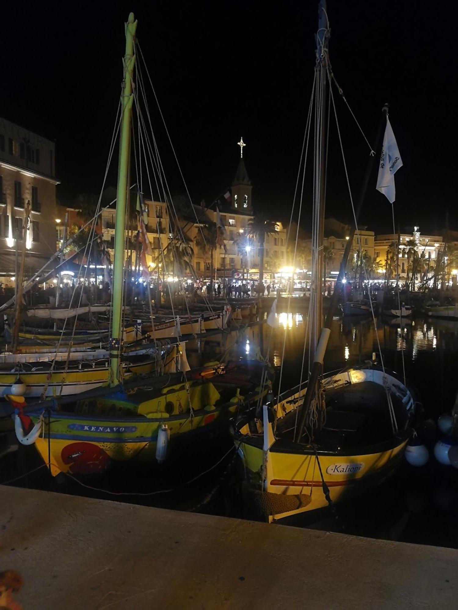 Sanary- La Vie Est Belle- Centre Ville 2 Minutes A Pied- Plage 5 Minutes Sanary-sur-Mer Exterior foto